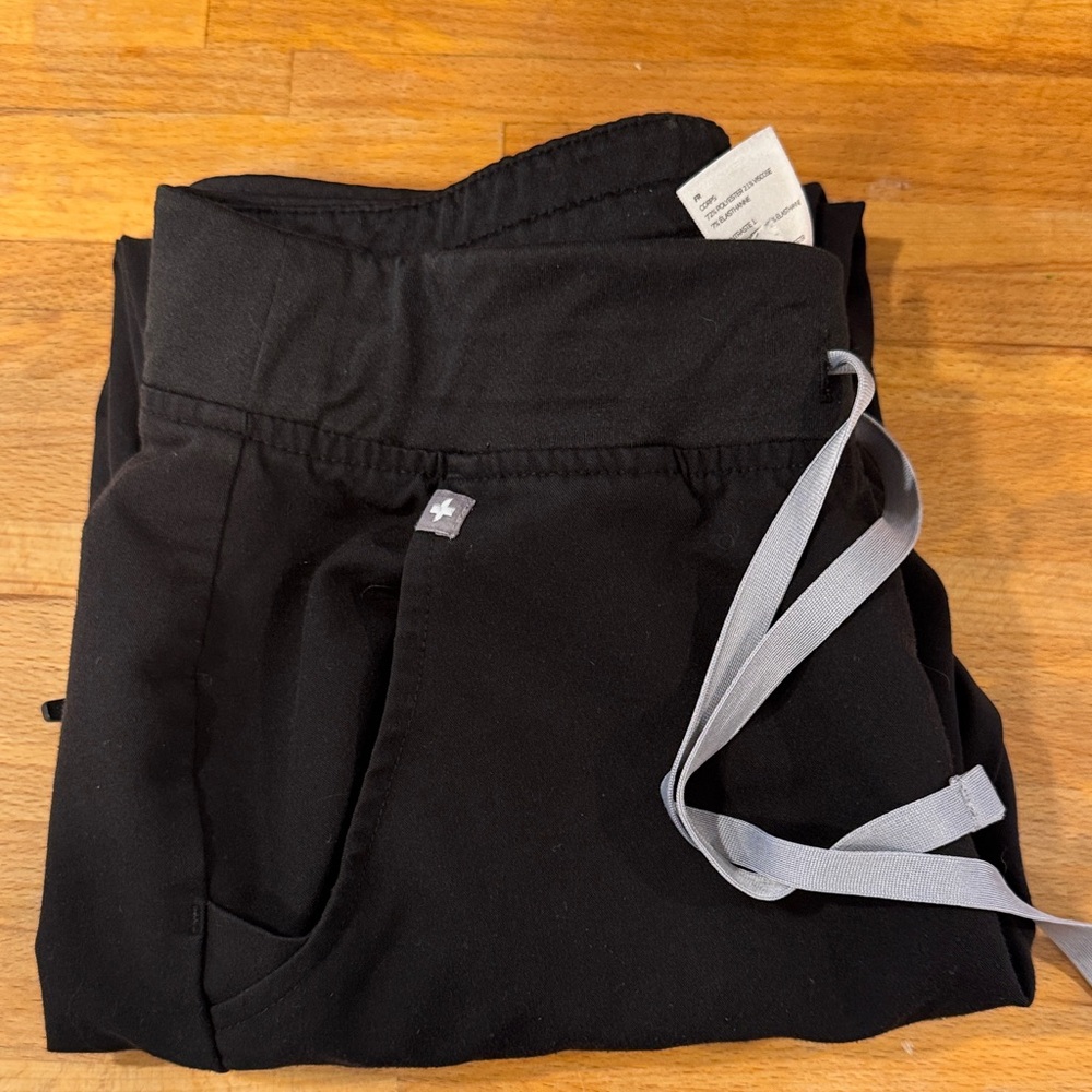 Figs Black Scrubs